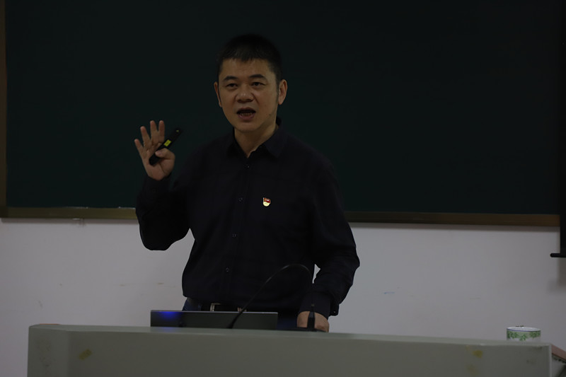 卢友光院长给师生们上思政课2.jpg
