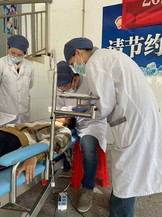 佘医生龋病复查.JPG